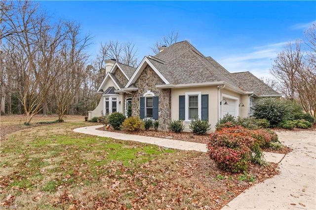 108 Candor Oaks, New London, NC 28127