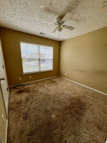 1236 Crescent Ridge Dr, Murfreesboro, TN 37128