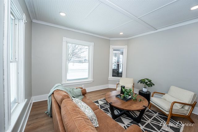 32 W Main Avenue, Zeeland, MI 49464