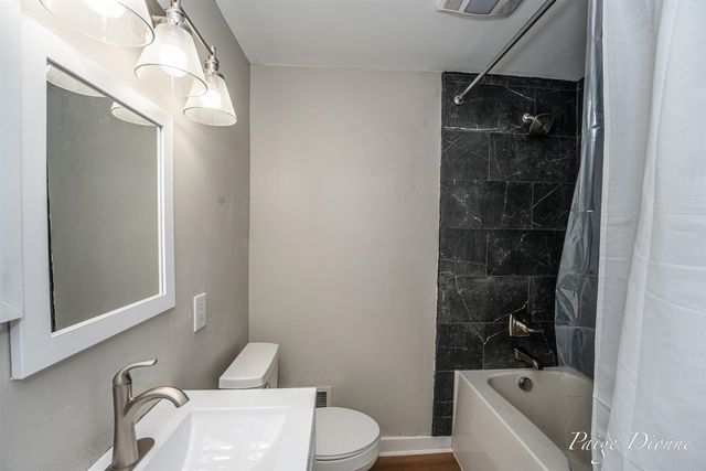 32 W Main Avenue, Zeeland, MI 49464