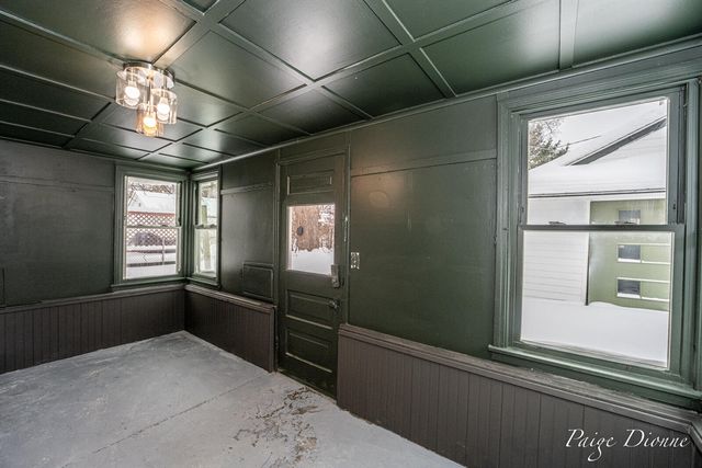 32 W Main Avenue, Zeeland, MI 49464