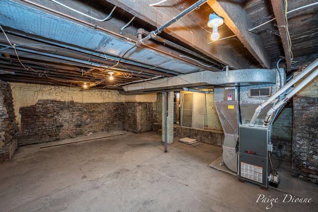 32 W Main Avenue, Zeeland, MI 49464