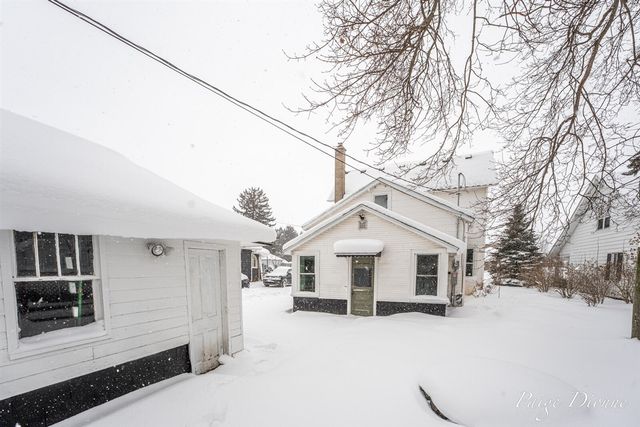 32 W Main Avenue, Zeeland, MI 49464