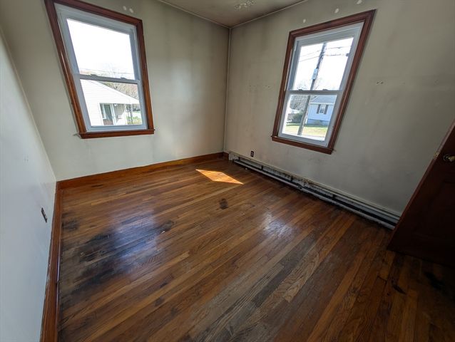 106 Cypress Ave, Tiverton, RI 02878