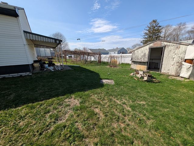 106 Cypress Ave, Tiverton, RI 02878