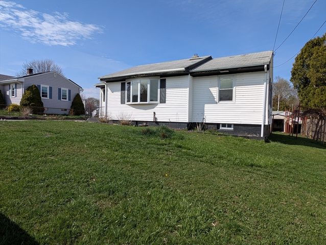 106 Cypress Ave, Tiverton, RI 02878