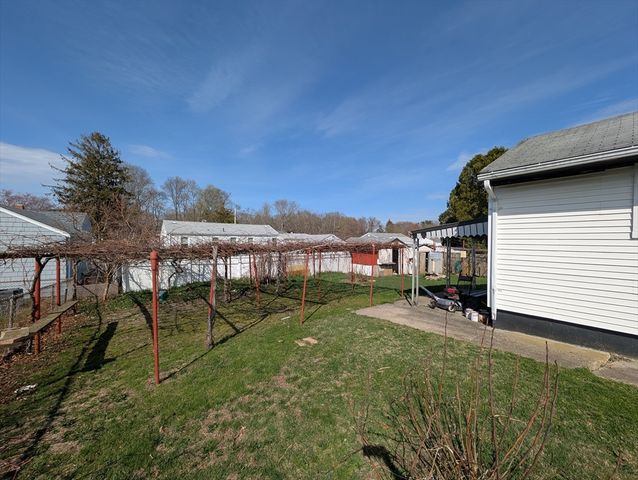 106 Cypress Ave, Tiverton, RI 02878