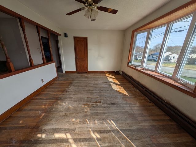 106 Cypress Ave, Tiverton, RI 02878