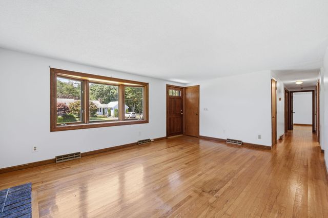 52 Arrowhead Drive, Yarmouth Port, MA 02675