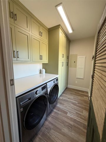 203 Kahmeha Drive, Tiki Island, TX 77554