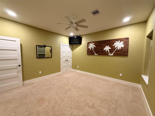 203 Kahmeha Drive, Tiki Island, TX 77554