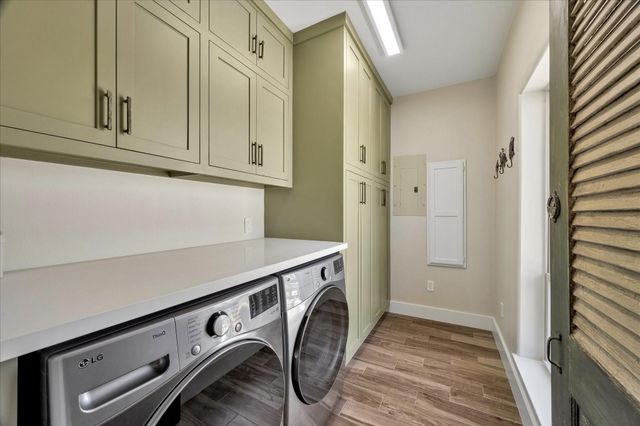 203 Kahmeha Drive, Tiki Island, TX 77554