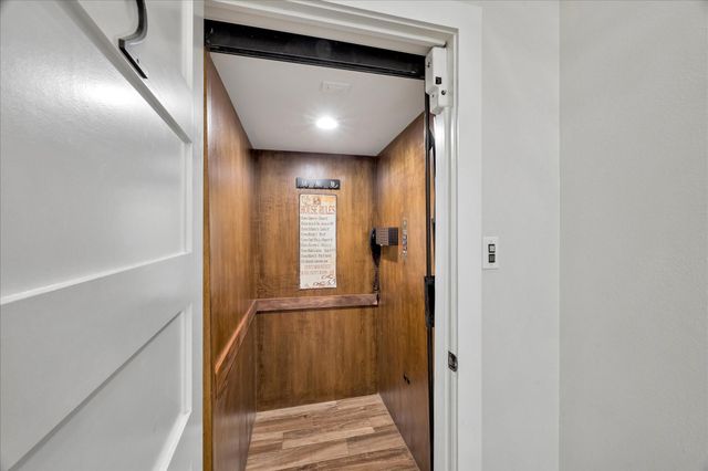 203 Kahmeha Drive, Tiki Island, TX 77554