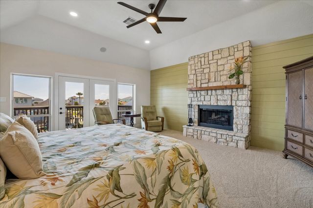 203 Kahmeha Drive, Tiki Island, TX 77554