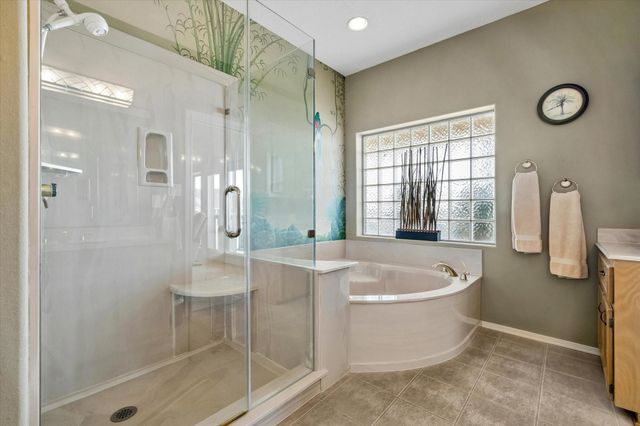 203 Kahmeha Drive, Tiki Island, TX 77554