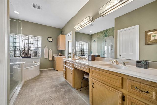 203 Kahmeha Drive, Tiki Island, TX 77554