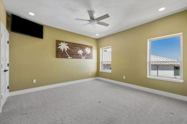 203 Kahmeha Drive, Tiki Island, TX 77554