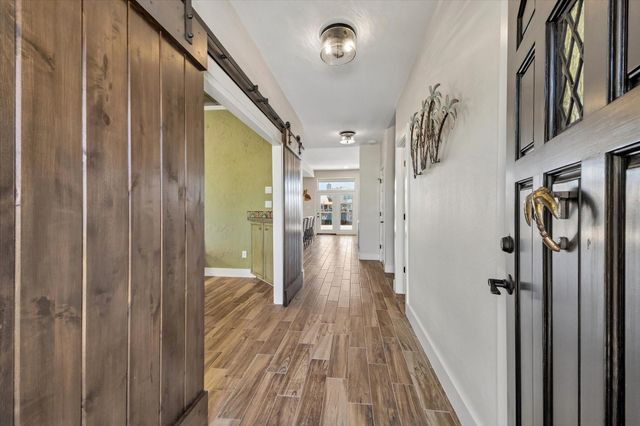 203 Kahmeha Drive, Tiki Island, TX 77554