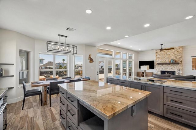 203 Kahmeha Drive, Tiki Island, TX 77554