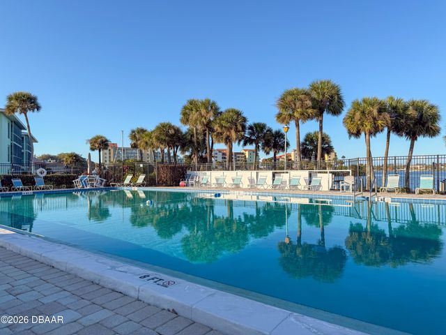 717 S Beach St Apt 303C, Daytona Beach, FL 32114