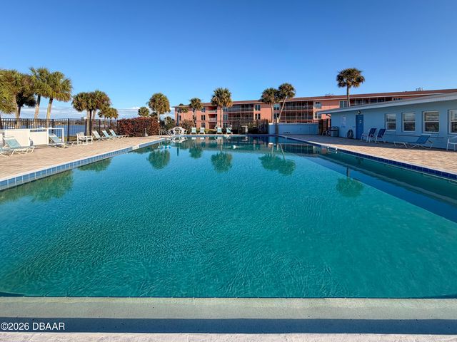 717 S Beach St Apt 303C, Daytona Beach, FL 32114