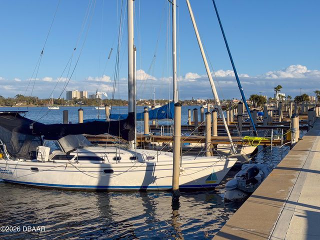 717 S Beach St Apt 303C, Daytona Beach, FL 32114