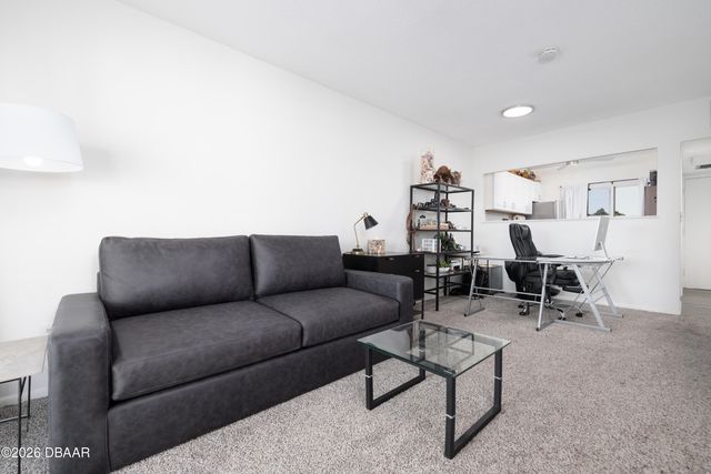 717 S Beach St Apt 303C, Daytona Beach, FL 32114