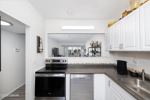 717 S Beach St Apt 303C, Daytona Beach, FL 32114