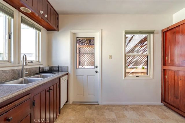 1812 Ocean Drive, Manhattan Beach, CA 90266