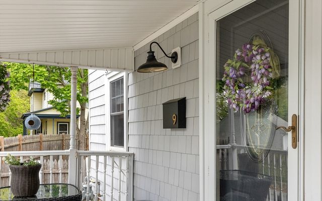 9 Elm Ct, Andover, MA 01810