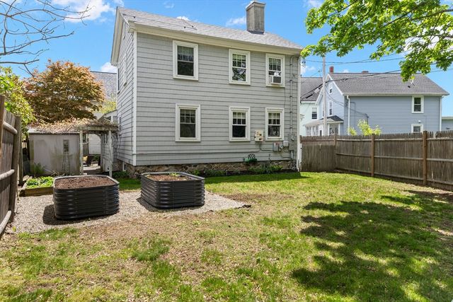 9 Elm Ct, Andover, MA 01810