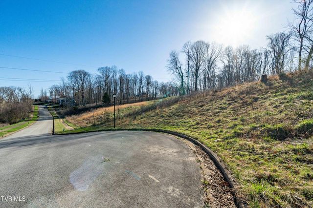 1579 Becky Drive, Johnson City, TN 37601