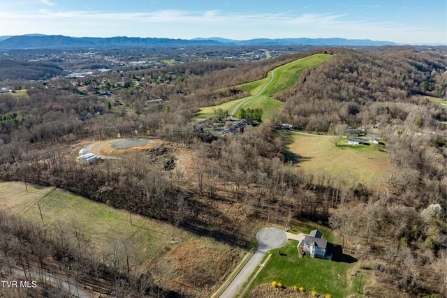 1579 Becky Drive, Johnson City, TN 37601