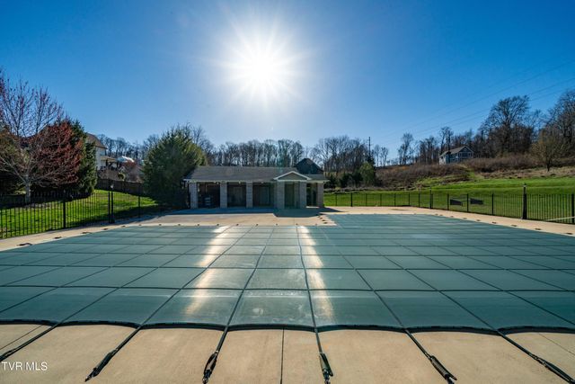 1579 Becky Drive, Johnson City, TN 37601