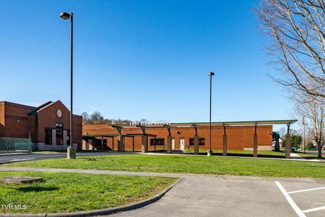 1579 Becky Drive, Johnson City, TN 37601