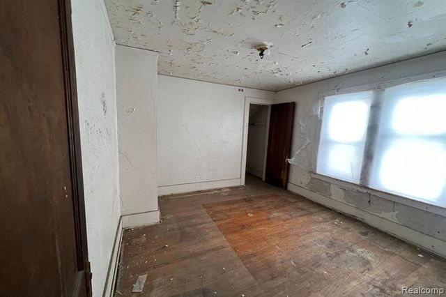 9138 Fischer Street, Detroit, MI 48213