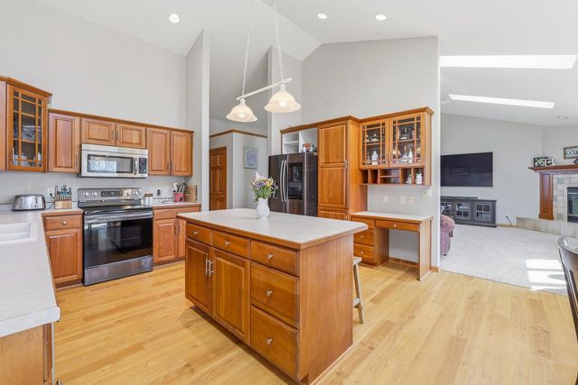 214 Concord DRIVE, Sheboygan Falls, WI 53085