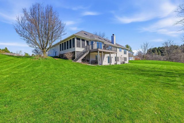 214 Concord DRIVE, Sheboygan Falls, WI 53085
