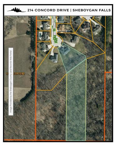 214 Concord DRIVE, Sheboygan Falls, WI 53085