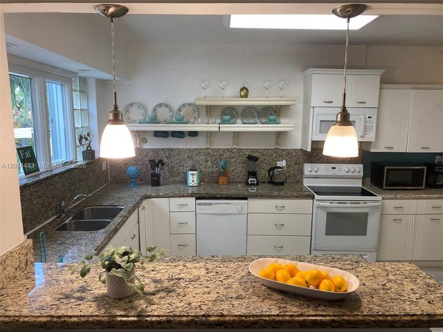 701 Hollywood Boulevard, Hollywood, FL 33019