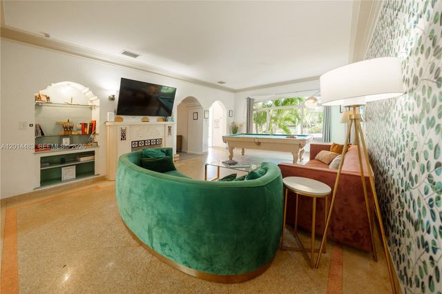 701 Hollywood Boulevard, Hollywood, FL 33019
