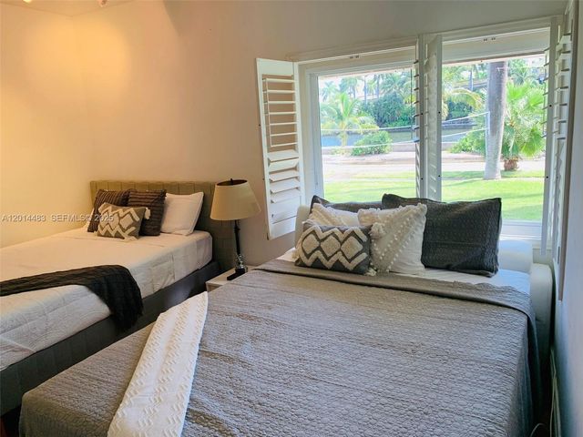 701 Hollywood Boulevard, Hollywood, FL 33019
