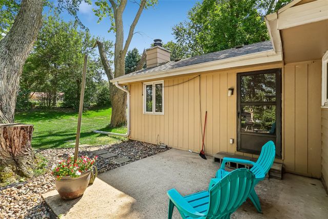 8912 Urbandale Avenue, Urbandale, IA 50322