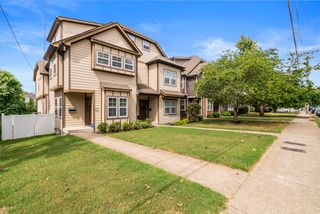 1711 14th Ave, S, Nashville, TN 37212