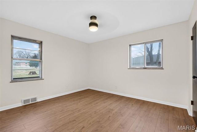 843 Reavis Barracks Road, St Louis, MO 63125