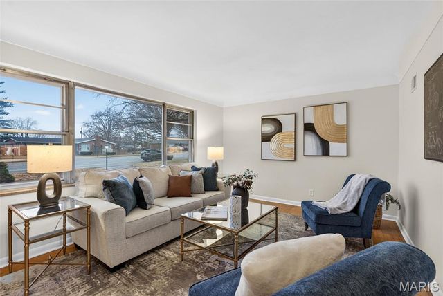 843 Reavis Barracks Road, St Louis, MO 63125