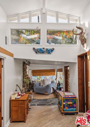 7059 Fernhill Drive, Malibu, CA 90265