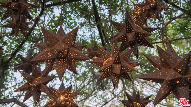 7059 Fernhill Drive, Malibu, CA 90265