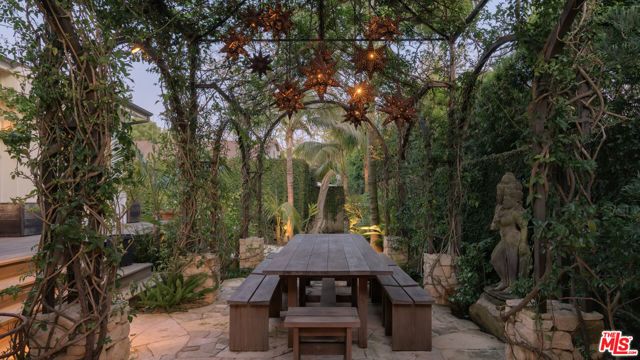 7059 Fernhill Drive, Malibu, CA 90265