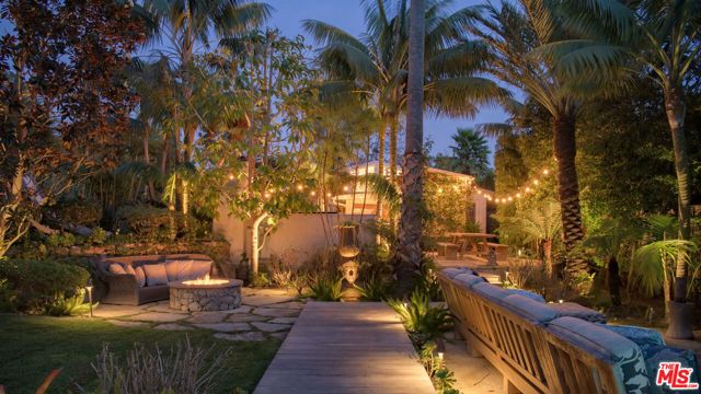 7059 Fernhill Drive, Malibu, CA 90265